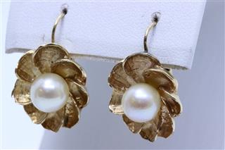 14K Yellow Gold Cultured Freshwater Pearl Floral Flower Bloom Huggie Earrings